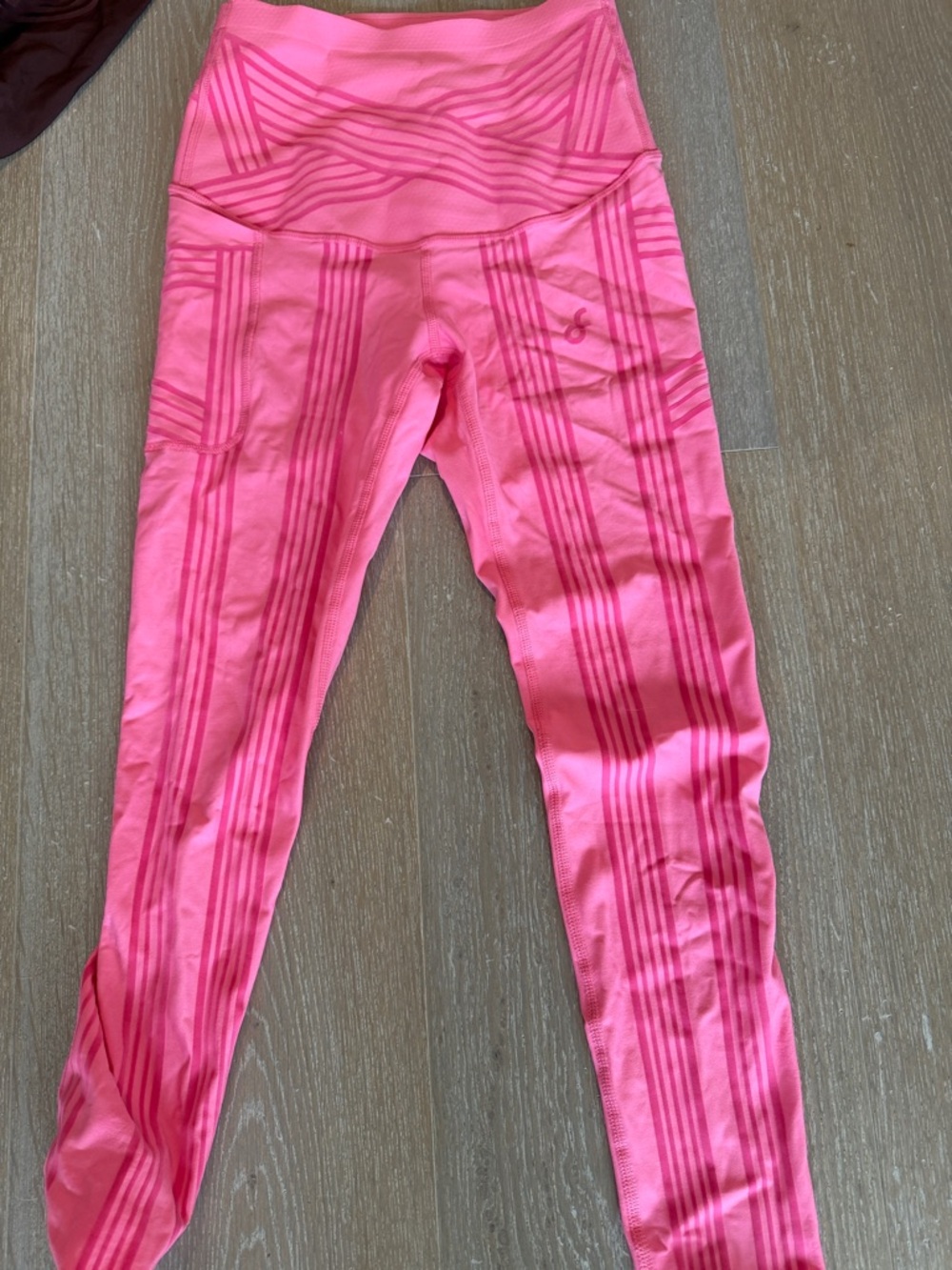 High-Waist Pink Striped Active Leggings